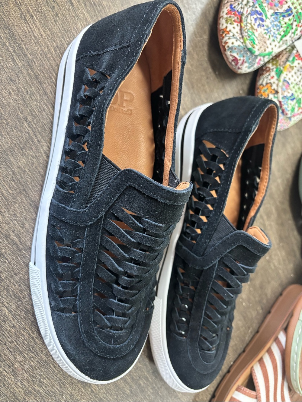 L'Amour Des Pieds Karsha Leather Sneakers